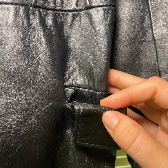 Vintage leather jacket with tie - Picture 3 of 8